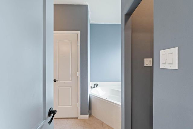 18875 Maverick Ranch Road E, Magnolia, TX 77355