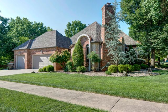 5118 S Chelsea Avenue, Springfield, MO 65804