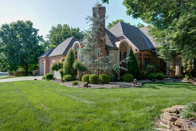 5118 S Chelsea Avenue, Springfield, MO 65804