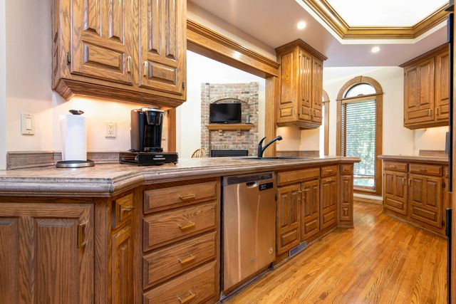5118 S Chelsea Avenue, Springfield, MO 65804