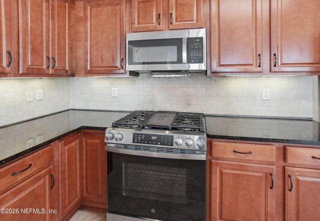 932 1ST Street N 203, Jacksonville Beach, FL 32250