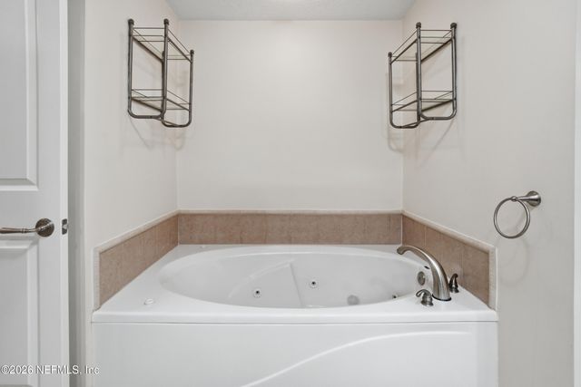 932 1ST Street N 203, Jacksonville Beach, FL 32250