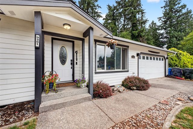 9301 202nd Avenue E, Bonney Lake, WA 98391