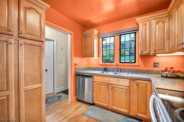 18126 Lomond Boulevard, Shaker Heights, OH 44122