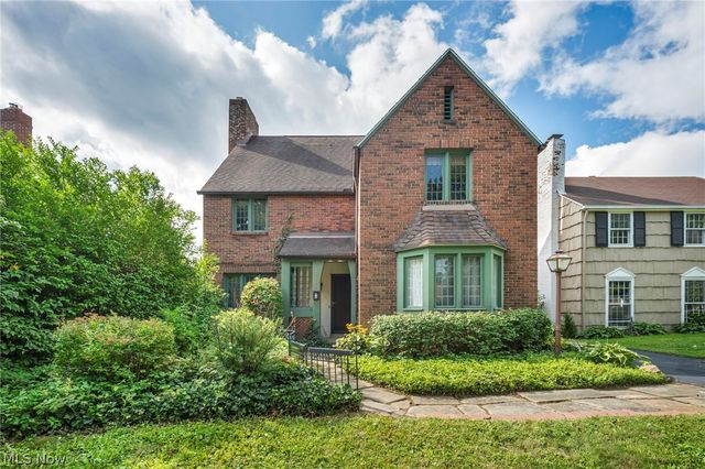 18126 Lomond Boulevard, Shaker Heights, OH 44122