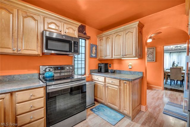 18126 Lomond Boulevard, Shaker Heights, OH 44122