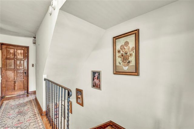 18126 Lomond Boulevard, Shaker Heights, OH 44122
