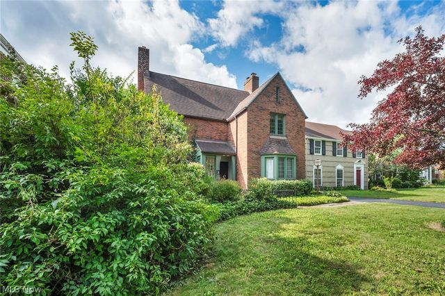 18126 Lomond Boulevard, Shaker Heights, OH 44122