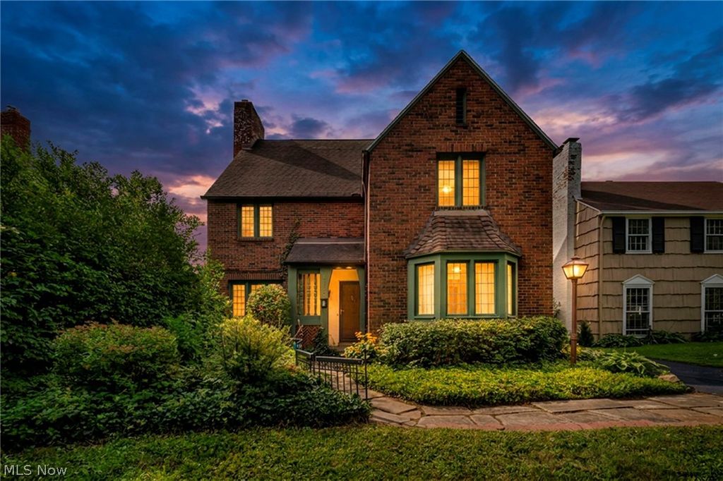18126 Lomond Boulevard, Shaker Heights, OH 44122
