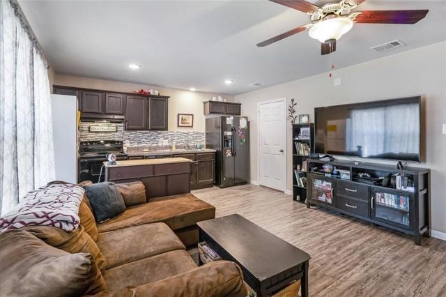 16693 E Hammon, Montgomery, TX 77316