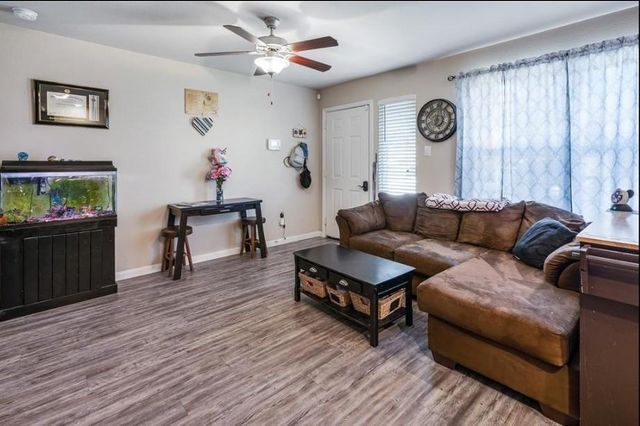 16693 E Hammon, Montgomery, TX 77316