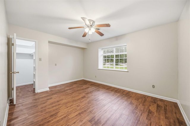 435 Rolling Wood Road, Baytown, TX 77520
