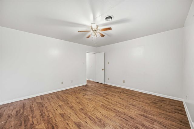 435 Rolling Wood Road, Baytown, TX 77520