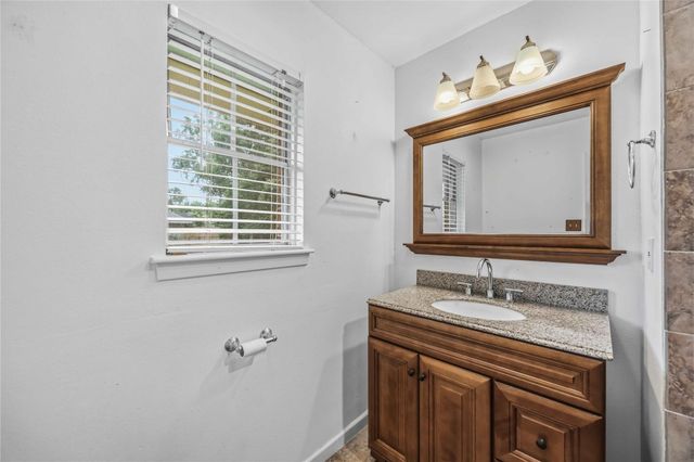 435 Rolling Wood Road, Baytown, TX 77520