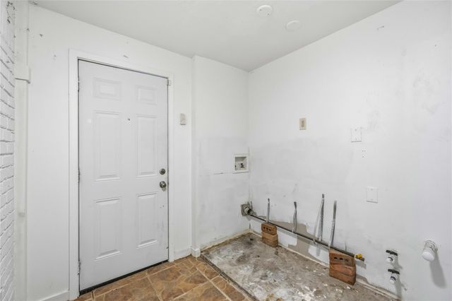 435 Rolling Wood Road, Baytown, TX 77520