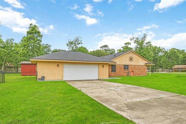 435 Rolling Wood Road, Baytown, TX 77520
