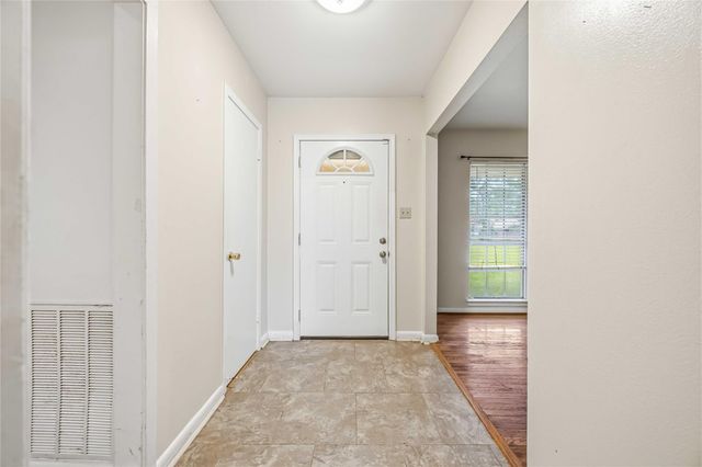 435 Rolling Wood Road, Baytown, TX 77520