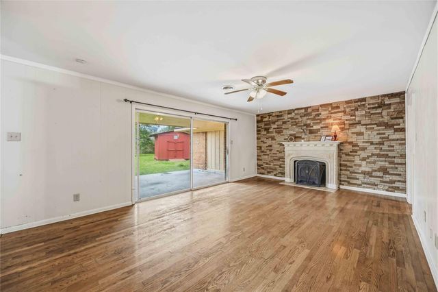 435 Rolling Wood Road, Baytown, TX 77520