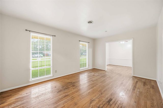 435 Rolling Wood Road, Baytown, TX 77520