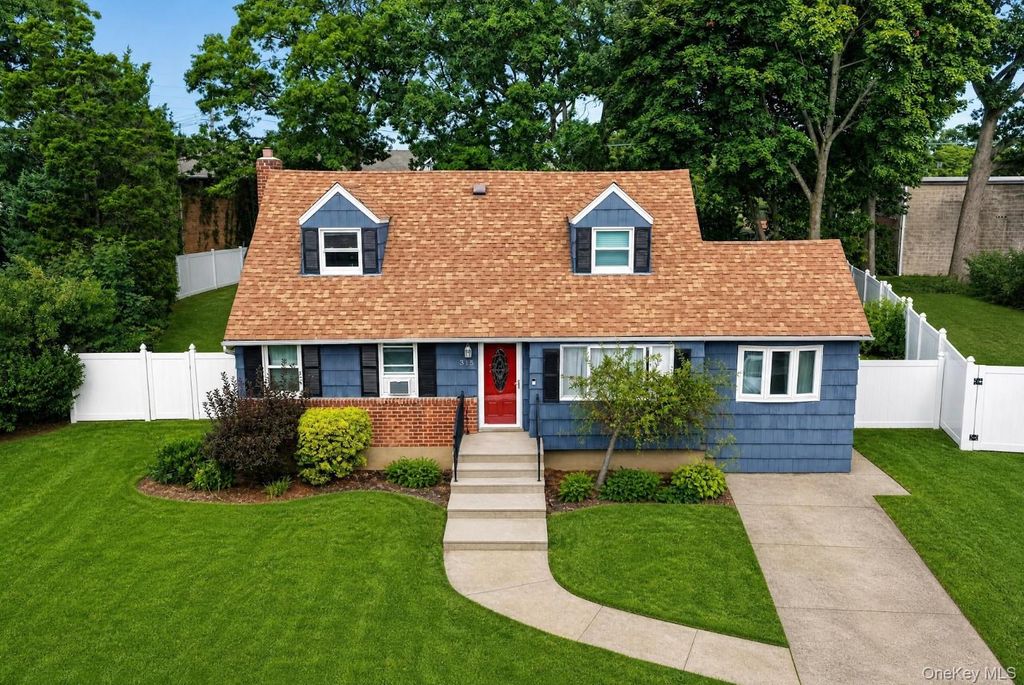 315 Harmony Drive, Massapequa Park, NY 11762 — photo 2