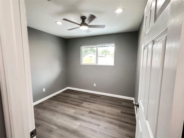 4519 Oak Shadows Drive, Houston, TX 77091