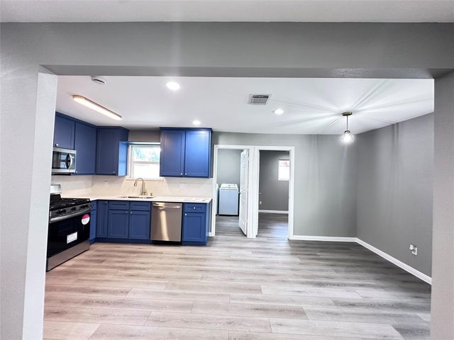 4519 Oak Shadows Drive, Houston, TX 77091
