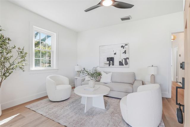 1429 E PARK CIRCLE, Tampa, FL 33604