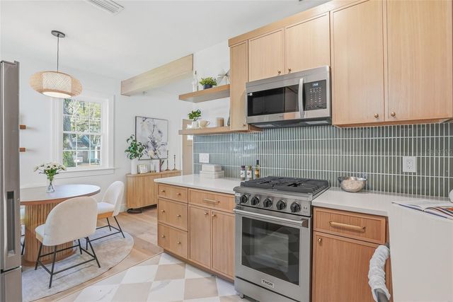 1429 E PARK CIRCLE, Tampa, FL 33604