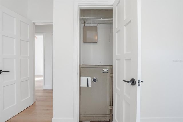 1429 E PARK CIRCLE, Tampa, FL 33604