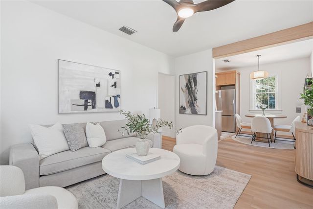 1429 E PARK CIRCLE, Tampa, FL 33604