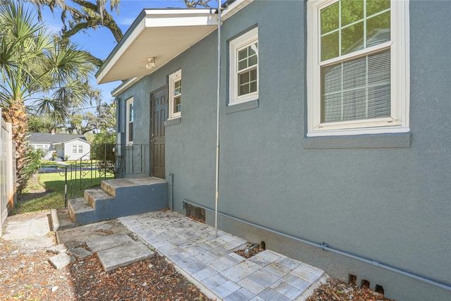 1429 E PARK CIRCLE, Tampa, FL 33604