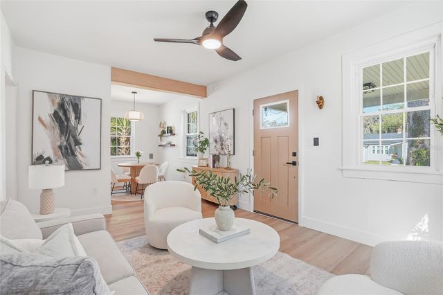 1429 E PARK CIRCLE, Tampa, FL 33604