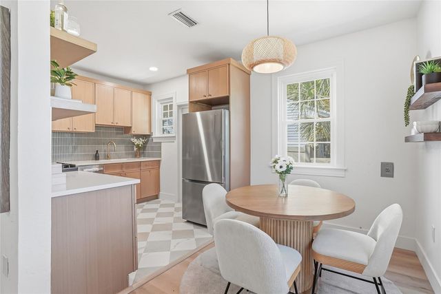 1429 E PARK CIRCLE, Tampa, FL 33604