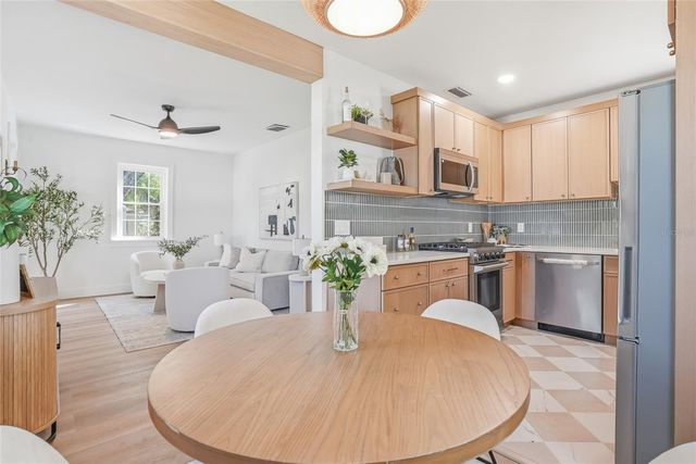 1429 E PARK CIRCLE, Tampa, FL 33604