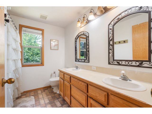 15131 Se 127TH Ave, Clackamas, OR 97015