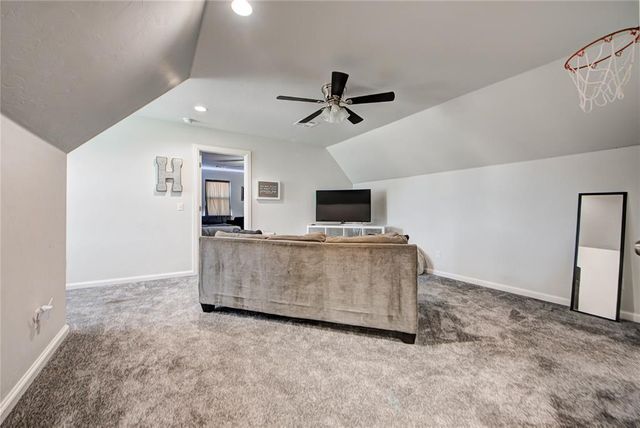 4401 N Central Road, Bethany, OK 73008