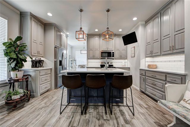 4401 N Central Road, Bethany, OK 73008
