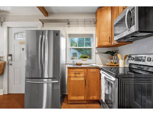 6208 Ne 33RD Ave, Portland, OR 97211