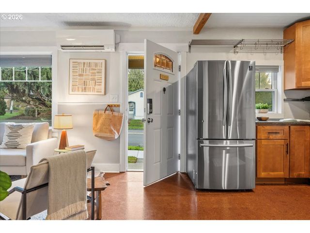 6208 Ne 33RD Ave, Portland, OR 97211