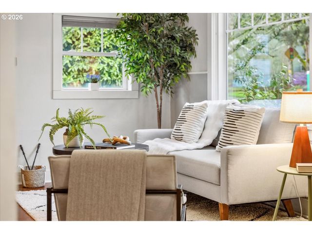 6208 Ne 33RD Ave, Portland, OR 97211