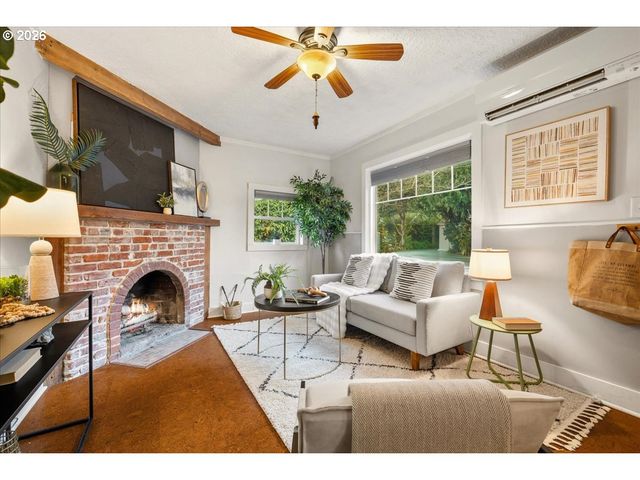 6208 Ne 33RD Ave, Portland, OR 97211