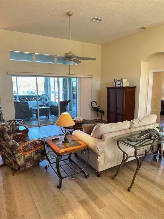 Image 19 of property listing at 251 W REXFORD DRIVE, Beverly Hills, FL 34465