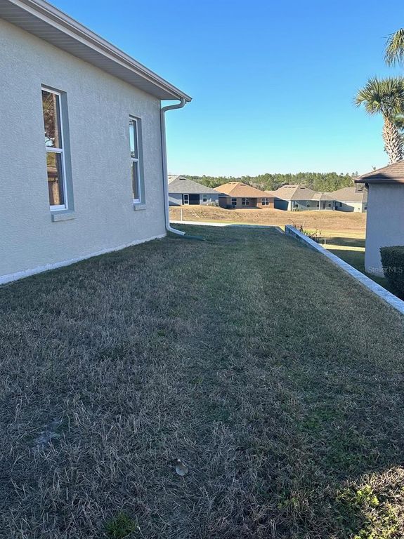 Image 4 of property listing at 251 W REXFORD DRIVE, Beverly Hills, FL 34465