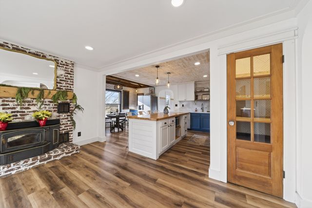 322 Shun Pike, Cottontown, TN 37048