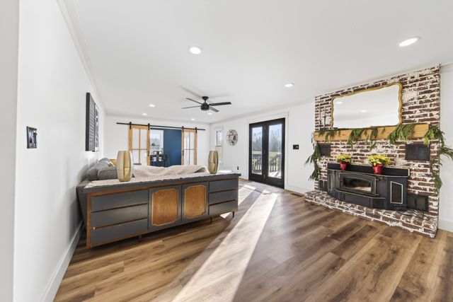 322 Shun Pike, Cottontown, TN 37048