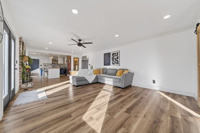 322 Shun Pike, Cottontown, TN 37048