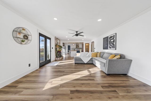 322 Shun Pike, Cottontown, TN 37048