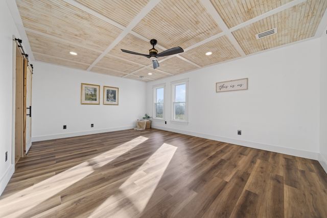 322 Shun Pike, Cottontown, TN 37048