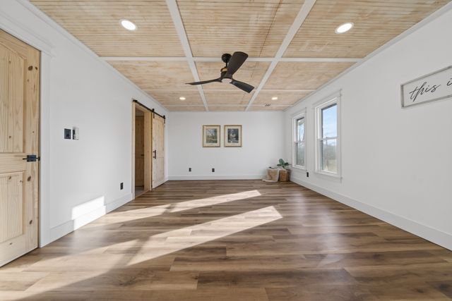 322 Shun Pike, Cottontown, TN 37048