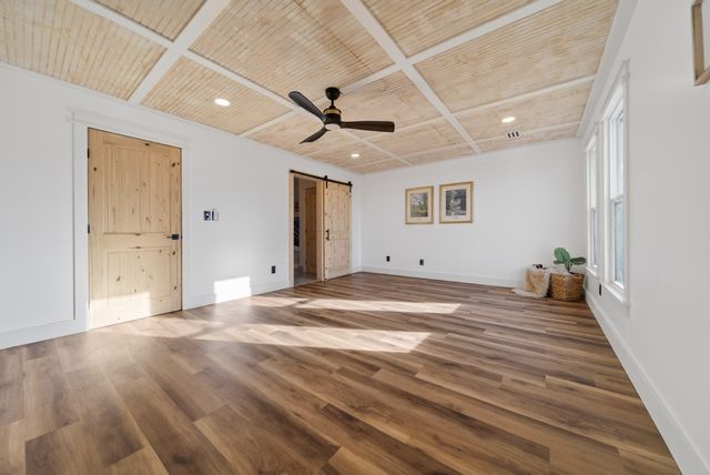 322 Shun Pike, Cottontown, TN 37048